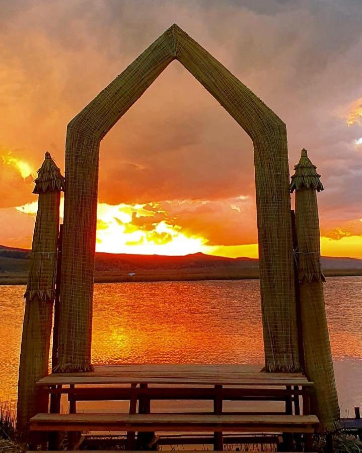 Uros Kay Pacha Lodge Puno Esterno foto